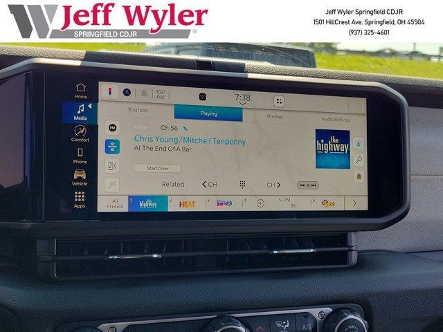 Photo of 2025 Black Clearcoat Jeep Wrangler