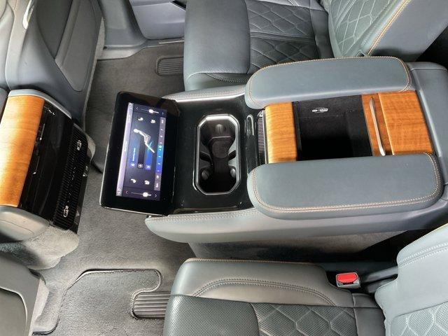 Photo of 2022 Bright White Clearcoat Jeep Grand Wagoneer
