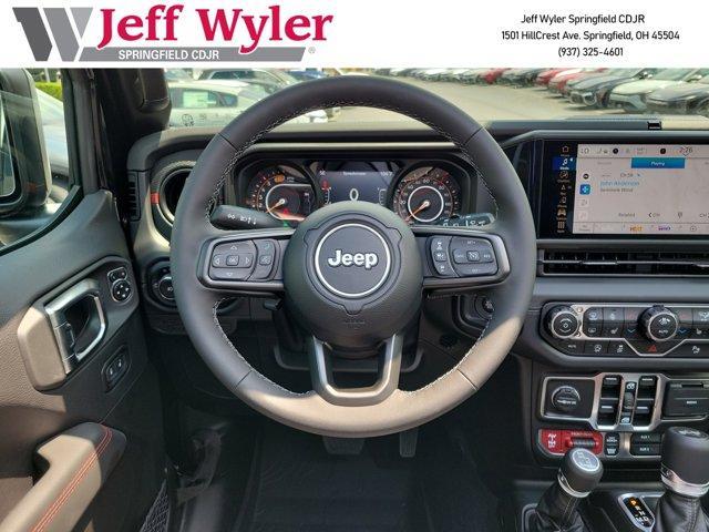 Photo of 2025 Black Clearcoat Jeep Wrangler