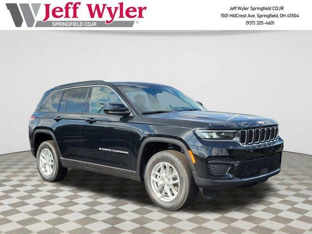 Photo of 2025 Diamond Black Jeep Grand Cherokee