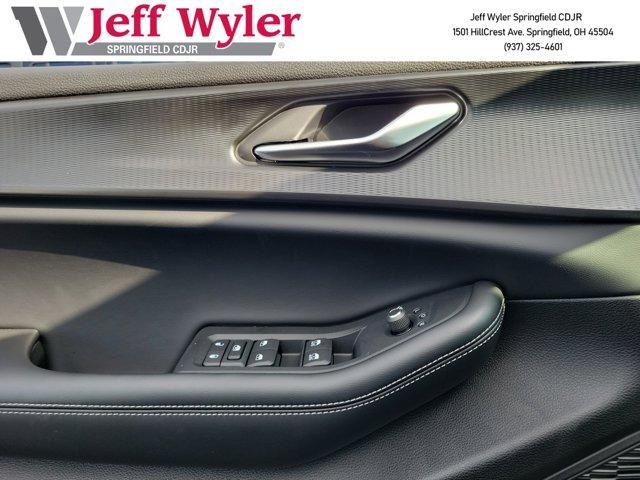 Photo of 2025 Diamond Black Jeep Grand Cherokee