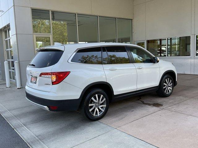 Photo of 2021 White Honda Pilot