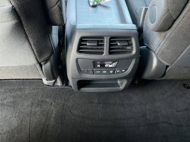 Photo of 2021 White Honda Pilot