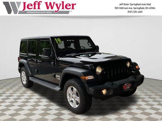 Photo of 2019 Black Clearcoat Jeep Wrangler Unlimited