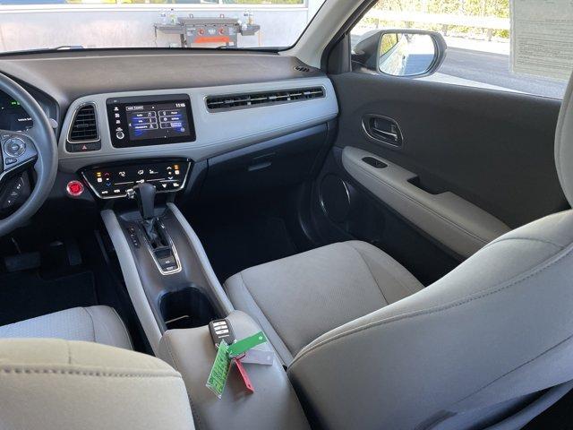 Photo of 2019 White Honda HR-V