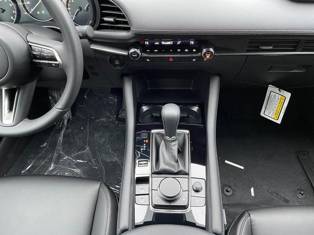 Photo of 2025 Snowflake White Pearl Mica Mazda Mazda3