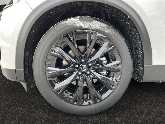 Photo of 2025 Rhodium White Premium Mazda CX-90