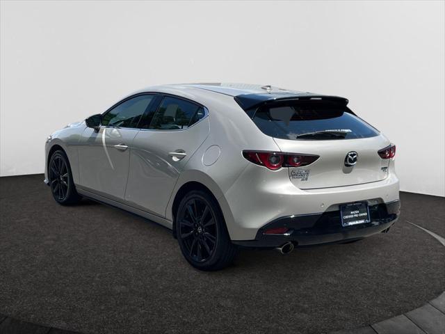 Photo of 2025 Platinum Quartz Metallic Mazda Mazda3