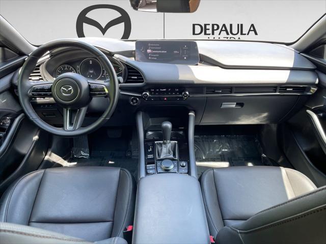 Photo of 2025 Platinum Quartz Metallic Mazda Mazda3
