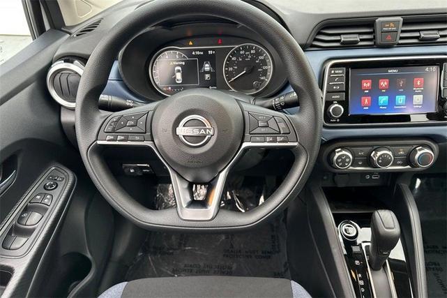 Photo of 2025 Gun Metallic Nissan Versa