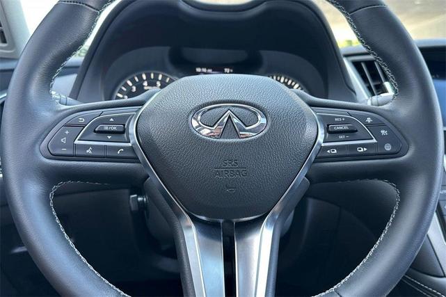 Photo of 2022 Pure White INFINITI Q50