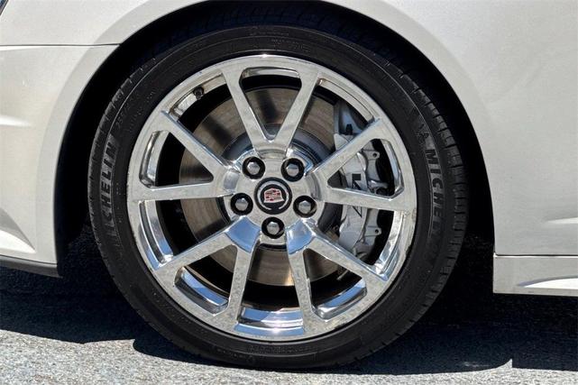Photo of 2011 White Diamond Clearcoat Cadillac CTS-V
