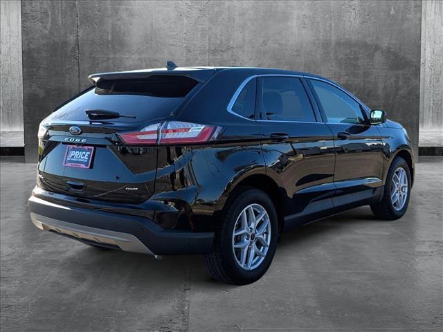 Photo of 2024 Agate Black Metallic Ford Edge