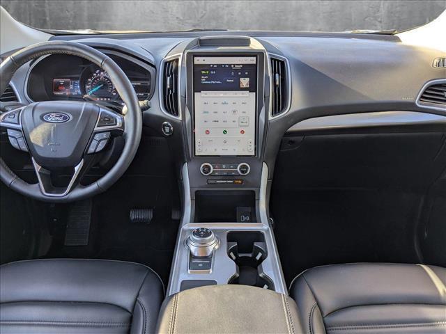 Photo of 2024 Agate Black Metallic Ford Edge