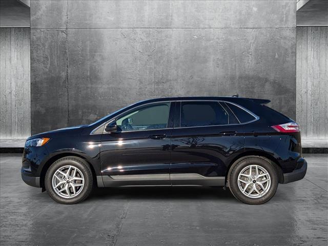 Photo of 2024 Agate Black Metallic Ford Edge