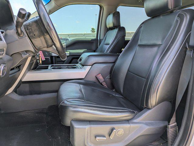 Photo of 2019 Oxford White Ford F-350