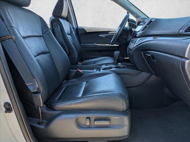 Photo of 2018 White Diamond Pearl Honda Pilot