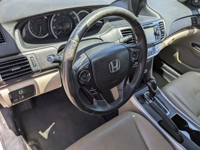 Photo of 2014 White Orchid Pearl Honda Accord