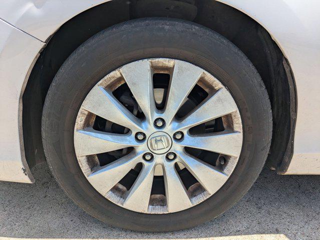 Photo of 2014 White Orchid Pearl Honda Accord