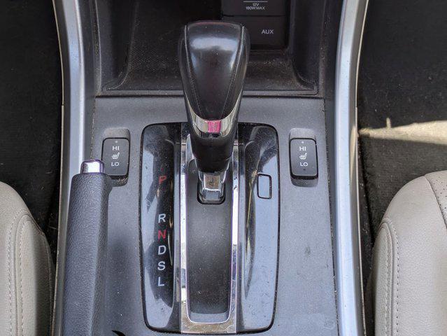 Photo of 2014 White Orchid Pearl Honda Accord