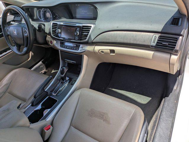 Photo of 2014 White Orchid Pearl Honda Accord