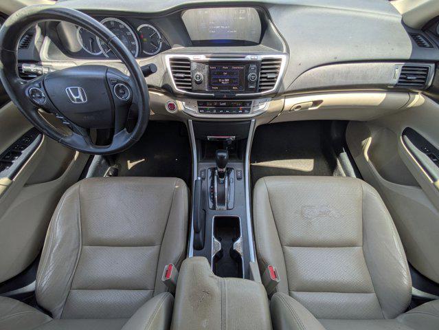 Photo of 2014 White Orchid Pearl Honda Accord