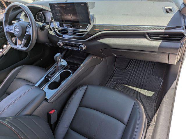 Photo of 2024 Pearl White Tricoat Nissan Altima