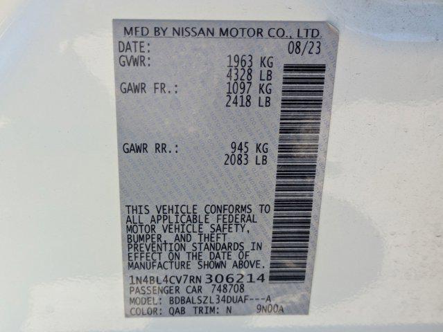 Photo of 2024 Pearl White Tricoat Nissan Altima