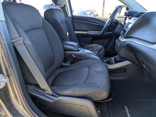 Photo of 2015 Granite Crystal Metallic Clearcoat Dodge Journey