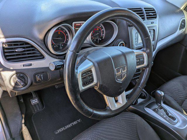 Photo of 2015 Granite Crystal Metallic Clearcoat Dodge Journey