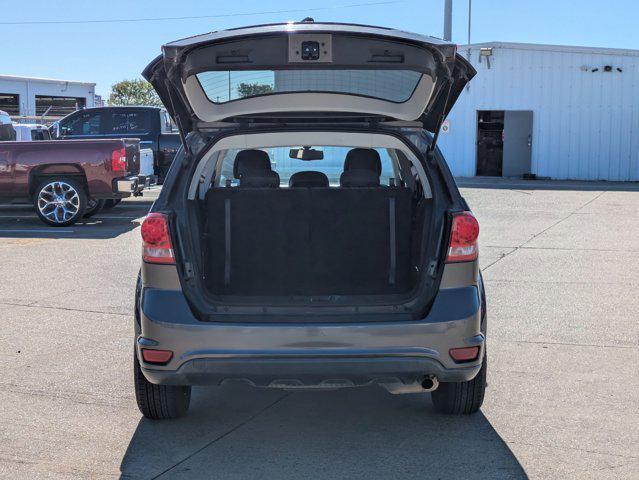 Photo of 2015 Granite Crystal Metallic Clearcoat Dodge Journey
