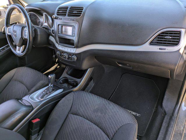 Photo of 2015 Granite Crystal Metallic Clearcoat Dodge Journey