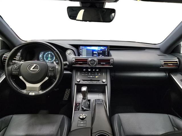 Photo of 2019 White Lexus IS 300