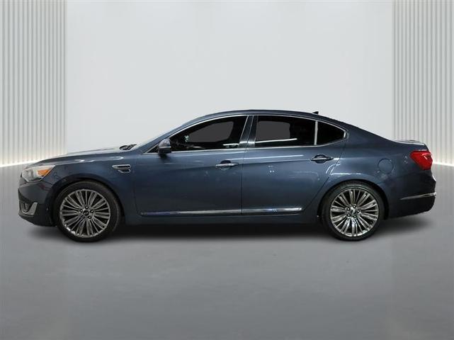 Photo of 2015 Blue Kia Cadenza