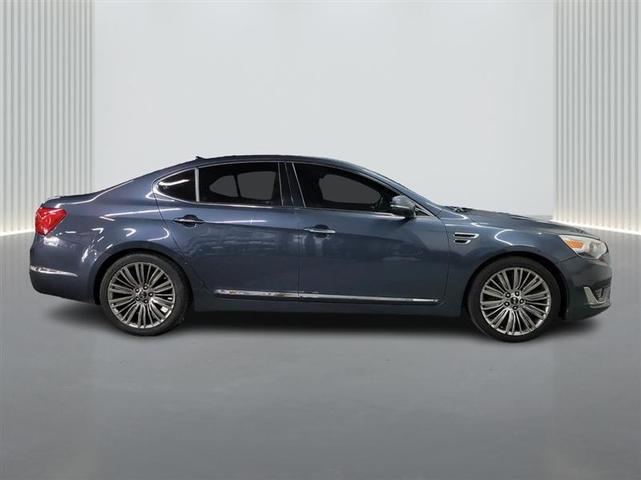Photo of 2015 Blue Kia Cadenza