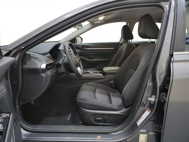Photo of 2023 Gun Metallic Nissan Altima