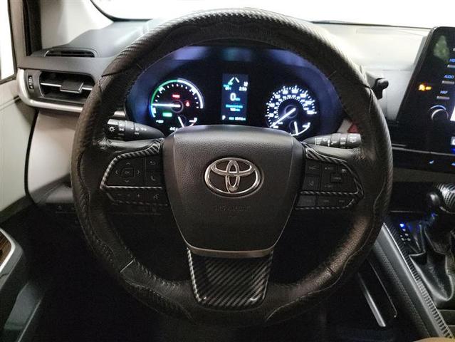 Photo of 2021 Silver Toyota Sienna