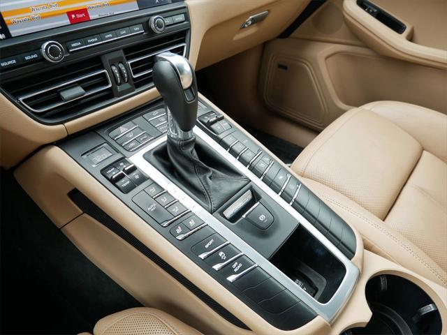 Photo of 2020 White Porsche Macan
