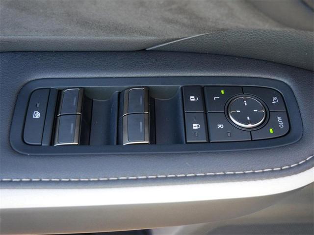 Photo of 2025 0089 Lexus TX 500h