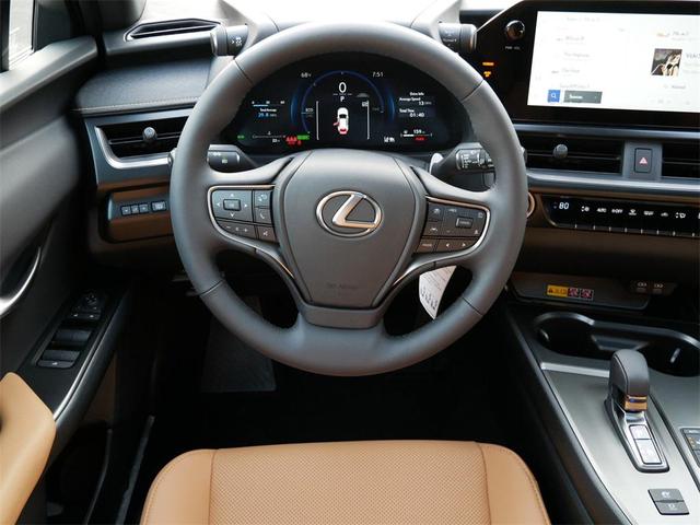 Photo of 2025 03t2 Lexus UX 300h