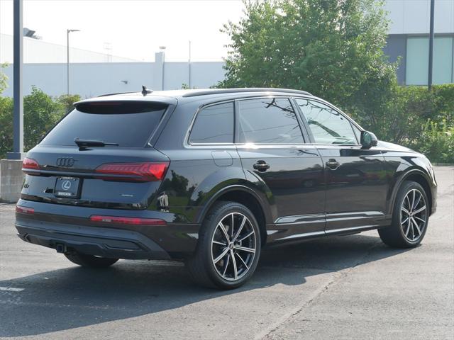 Photo of 2023 Mythos Black Metallic Audi Q7