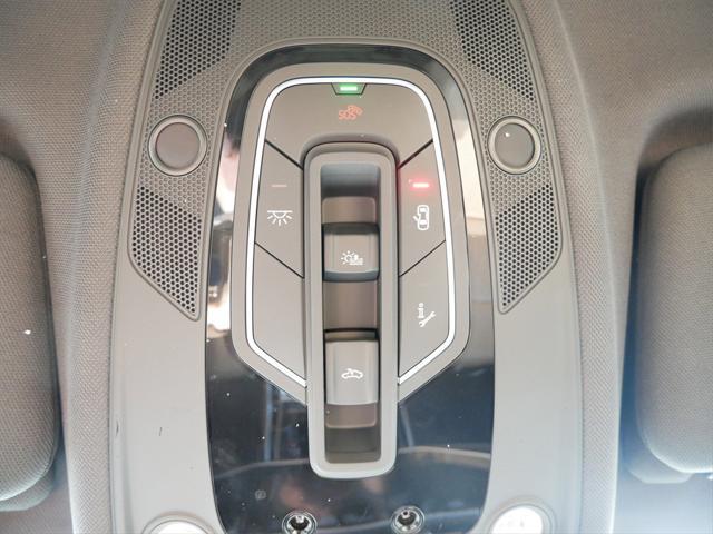 Photo of 2023 Mythos Black Metallic Audi Q7