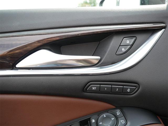 Photo of 2021 Rich Garnet Metallic Buick Enclave
