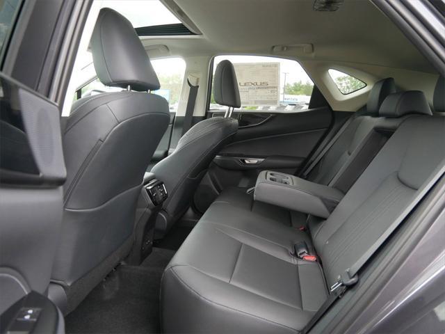 Photo of 2025 01l1 Lexus NX 250