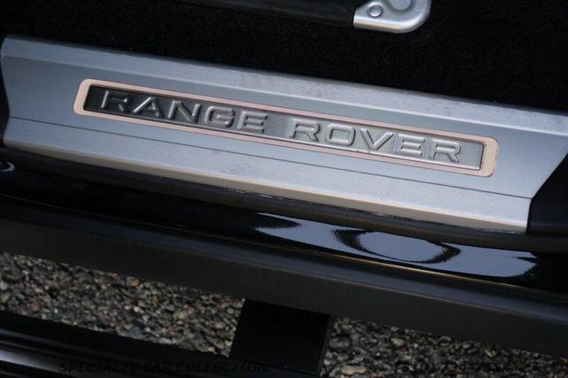 Photo of 2019 Santorini Black Metallic Land Rover Range Rover
