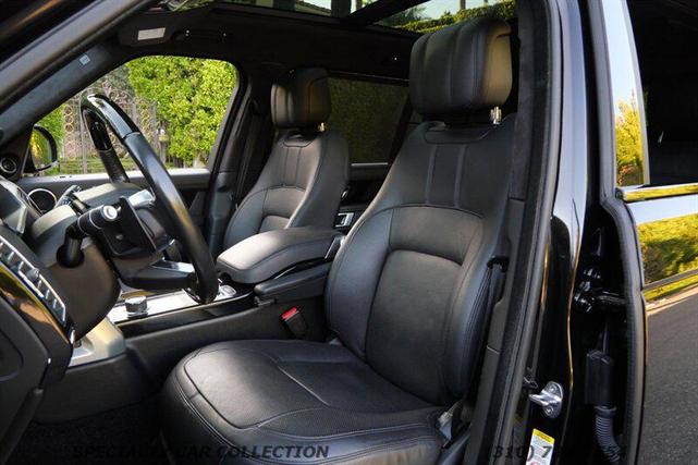 Photo of 2019 Santorini Black Metallic Land Rover Range Rover