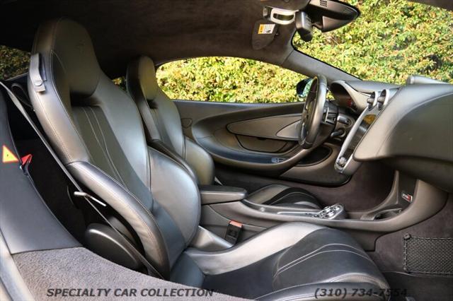 Photo of 2019 Black McLaren 570S