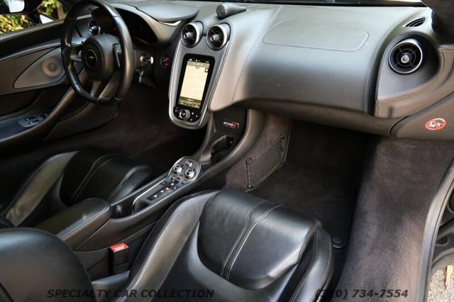 Photo of 2019 Black McLaren 570S