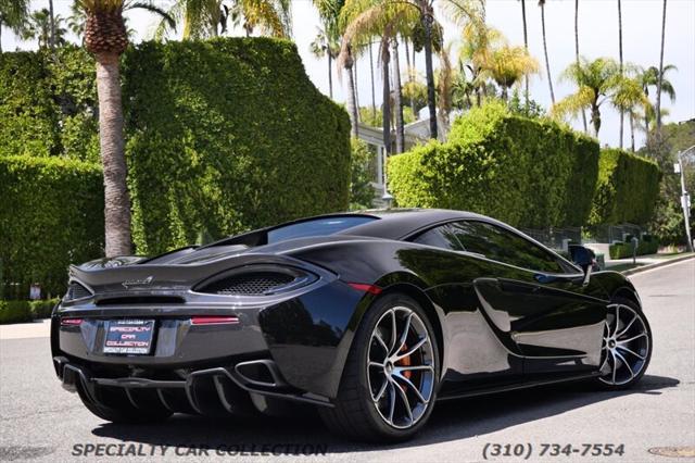 Photo of 2019 Black McLaren 570S