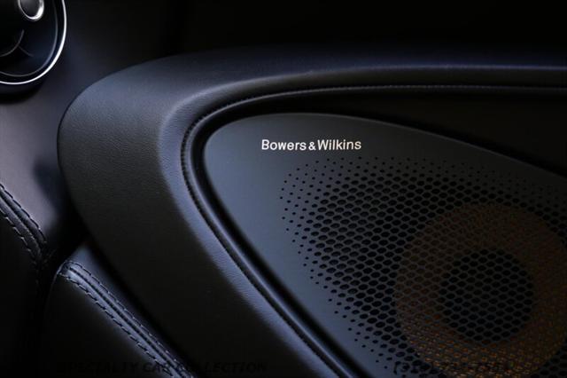 Photo of 2019 Black McLaren 570S